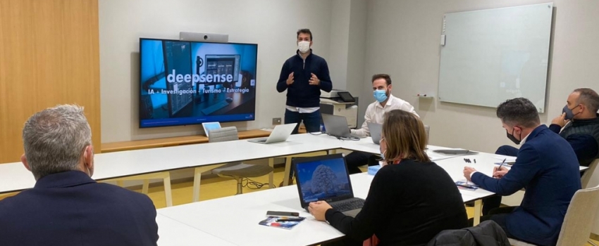 ADESTIC y Deepsense colaboran en una jornada enfocada en Inteligencia Artificial